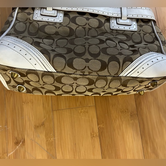 Tan and brown Coach purse - Picture 5 of 6